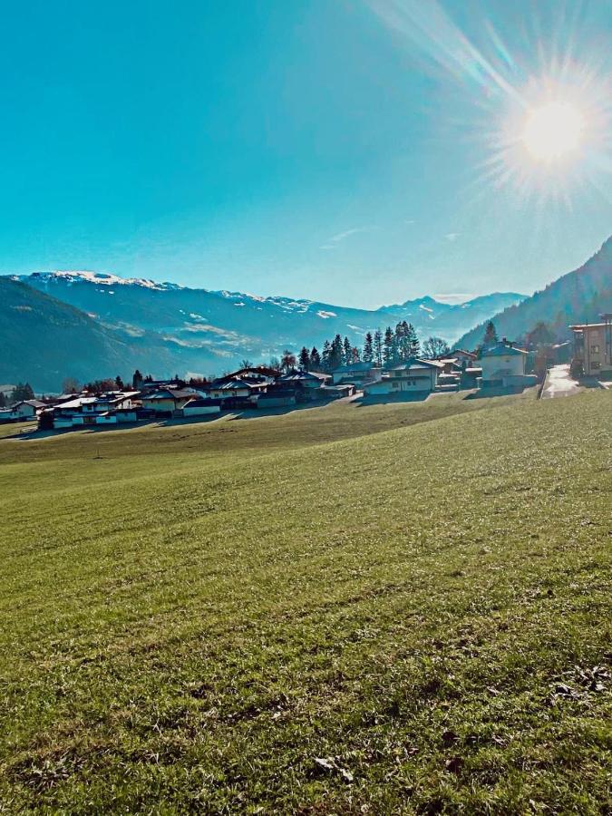 Theview Kreuzjoch Apartment Fuegen Exterior photo